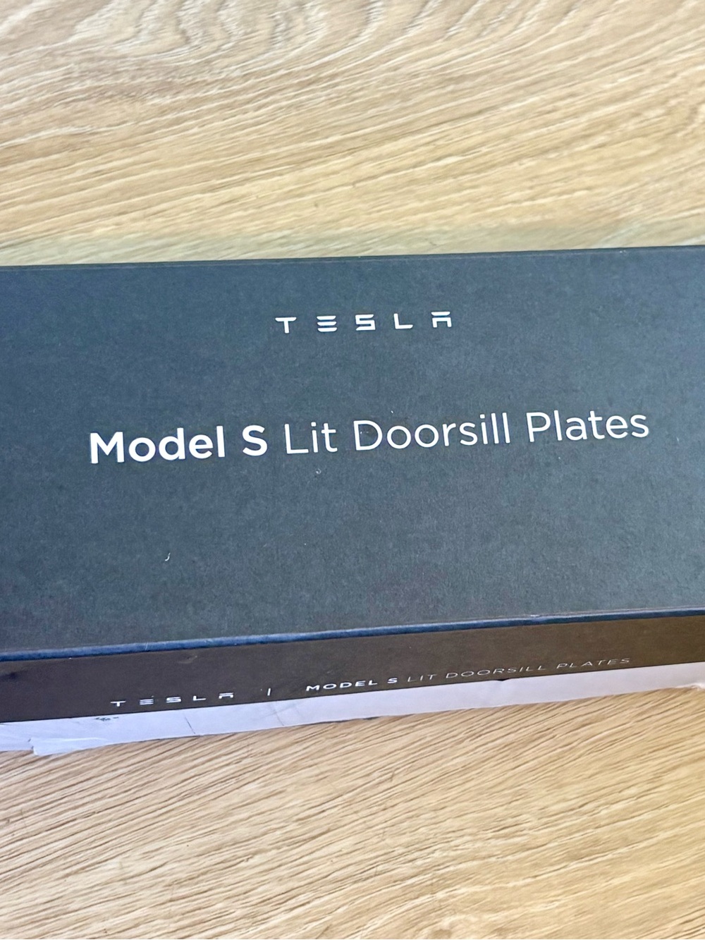 NWT | Genuine OEM Tesla Model S Illuminated Doorsill Plates | PN: 1537258-00-A - Picture 2 of 7